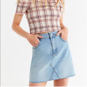 Urban outfitters BDG raw hem denim mini skirt size small‎